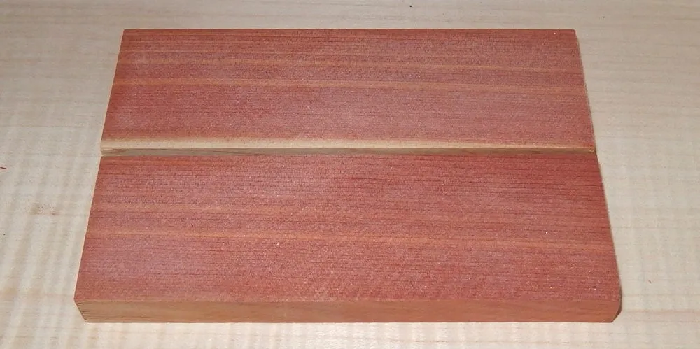 Virginian Juniper, Red Juniper Knife Scales 120 x 40 x 10 mm