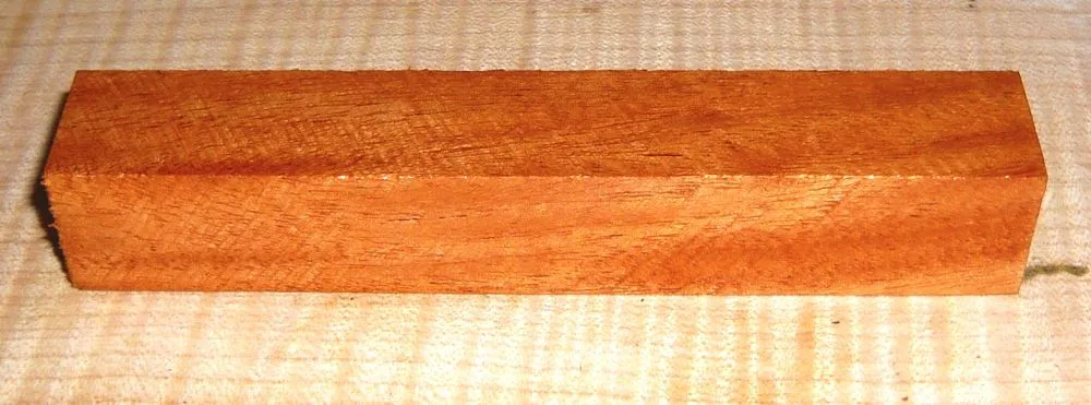 Mahogany Honduran (Swietenia) Penblank 120 x 20 x 20 mm