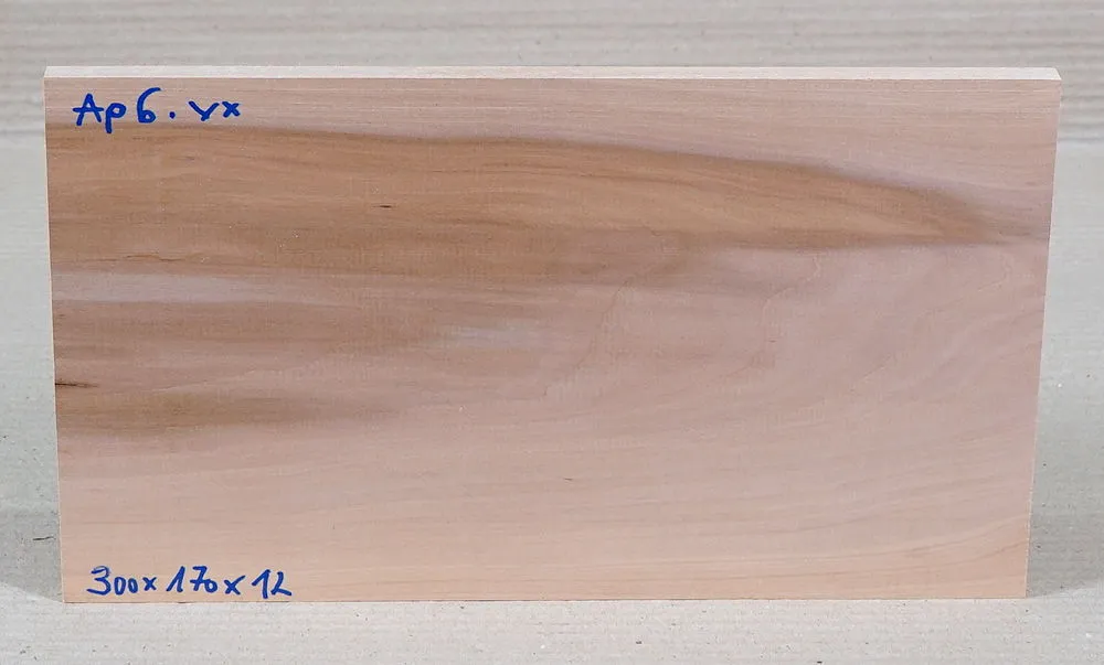 Ap006 Apple Wood Small Board 300 x 170 x 12 mm