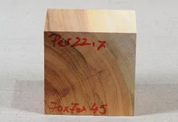 Per022 Peroba Rosa, Salmon wood Block 70 x 70 x 45 mm