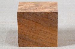 Md036 Almond Tree Wood Block 80 x 80 x 50 mm