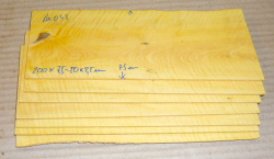 Bx043 Buchsbaum europäisch Sägefurnier 7 x 200 x 75-50 x 2,5 mm