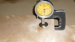 Bik100 Birke, geflammte Birke, Eisbirke Sägefurnier 400 x 180 x 2,2 mm