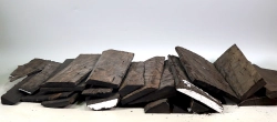Eb040 Ebony assortment of different remnants and pieces, ca. 400 mm length