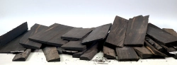 Eb040 Ebony assortment of different remnants and pieces, ca. 400 mm length