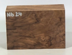 Nb024 Nussbaum Maser kaukasisch Block 150 x 102 x 60 mm