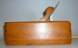 Hb45 Antiker Profil-Hobel von Griffith Norwich, ca. 1820